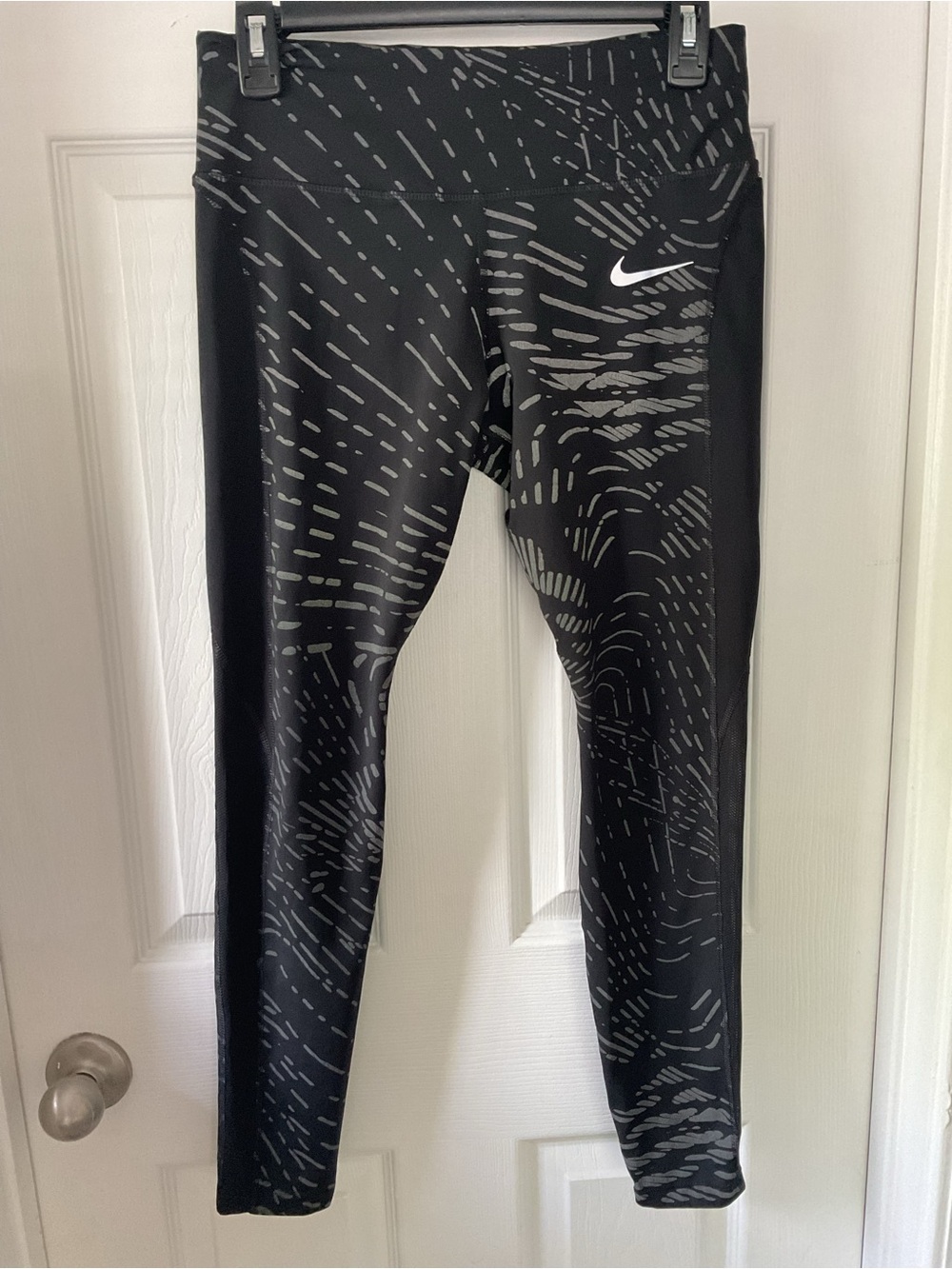 Nike Women’s Dri-FIT Leggings Black Gray Print Size M High Rise Athletic - Picture 4 of 9